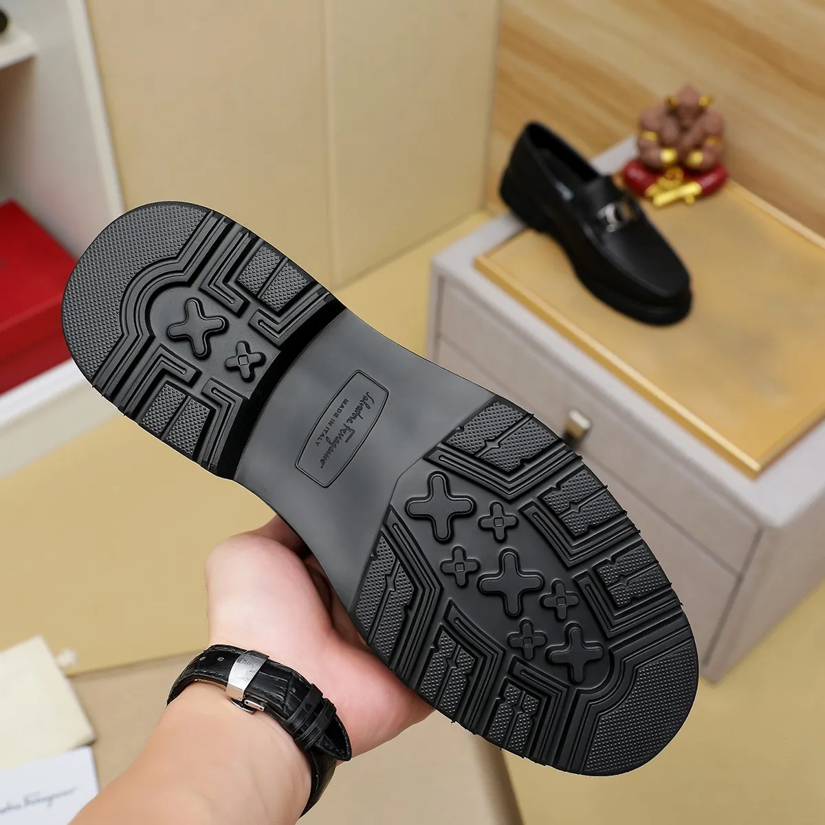 Men's shoes 💰500 Ferragamo [Ferragamo] top imported suit men's shoes 💯Original copy of the official website, product materials: selected imported embossed calfskin + luxury hardware buckle accessories ~ imported water-dyed cow 🐂 leather lining. Strong three-dimensional visual effect, original combination outsole, multiple colors available😘 Size: 38-44 (.45.46.4. Customized)